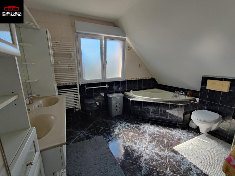 Maison - 100 m² - 5 pièces