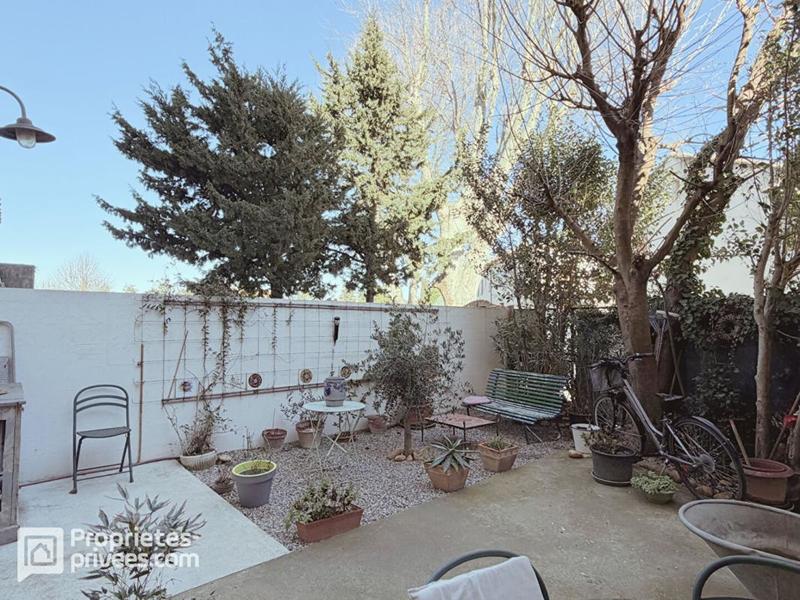 Maison - 479 m² - 9 pièces