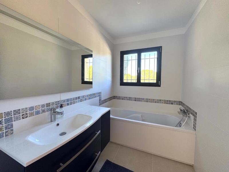 Villa - 144 m² - 6 pièces