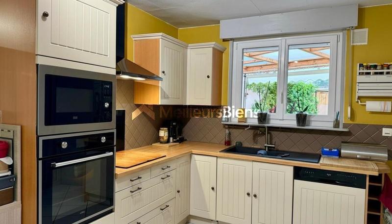 Propriété - 131 m² - 6 pièces