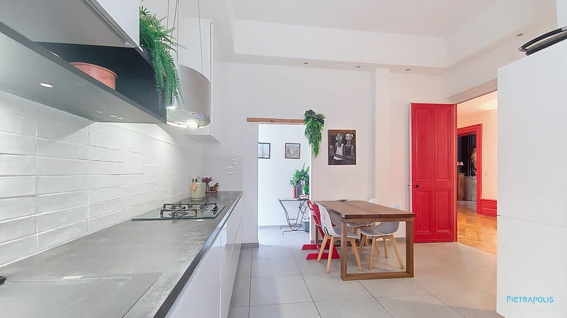 Appartement - 134 m² - 4 pièces