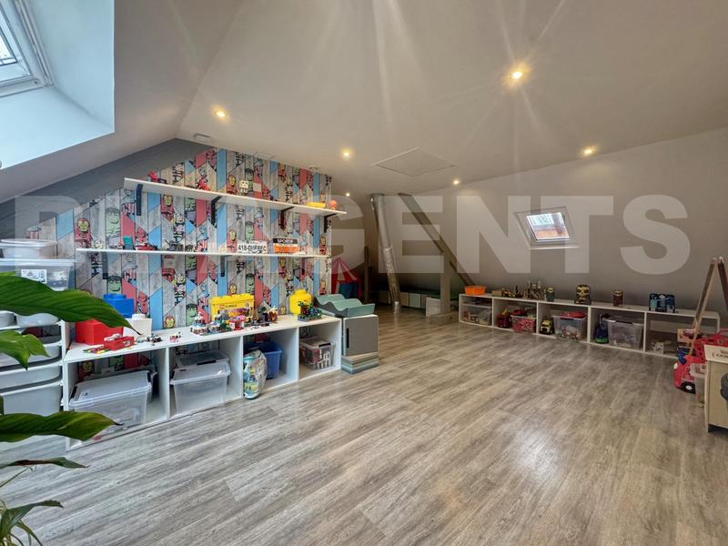 Maison - 147 m² - 6 pièces