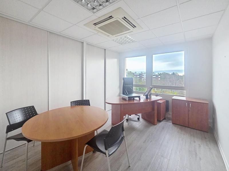 Local commercial - 84 m² - 4 pièces