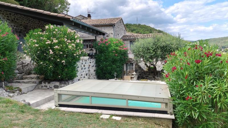 Maison - 160 m² - 8 pièces