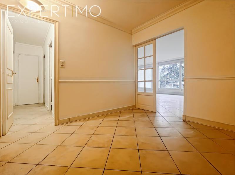 Appartement - 90 m² - 4 pièces