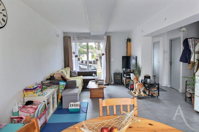 Maison - 90 m² - 4 pièces