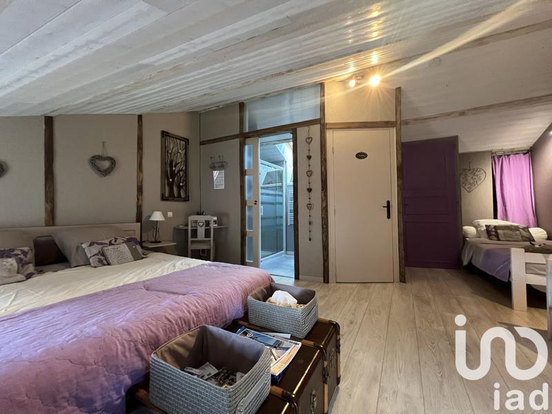 Maison - 201 m² - 7 pièces