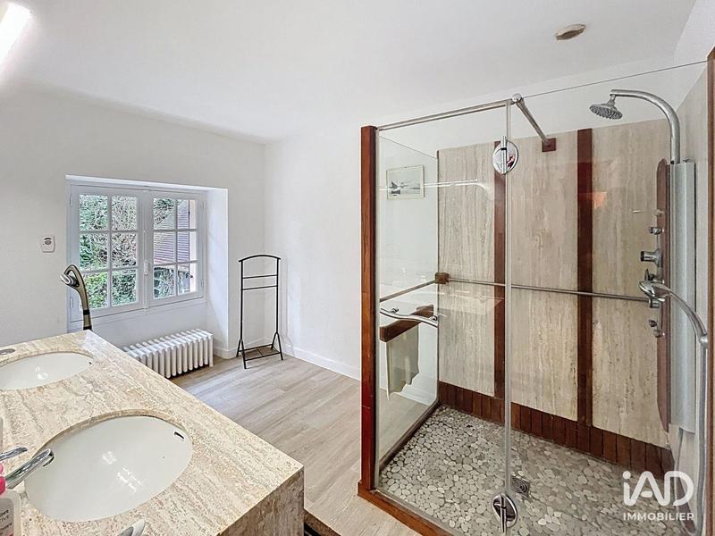 Maison - 310 m² - 6 pièces