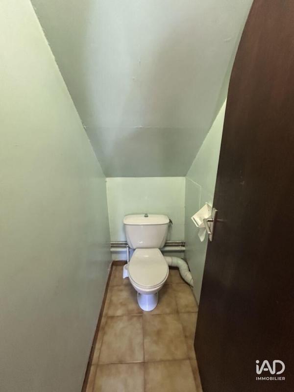 Local commercial - 251 m²