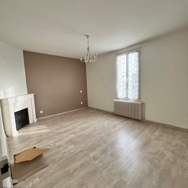 Maison - 169 m² - 9 pièces