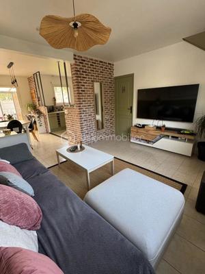 Maison - 96 m² - 4 pièces