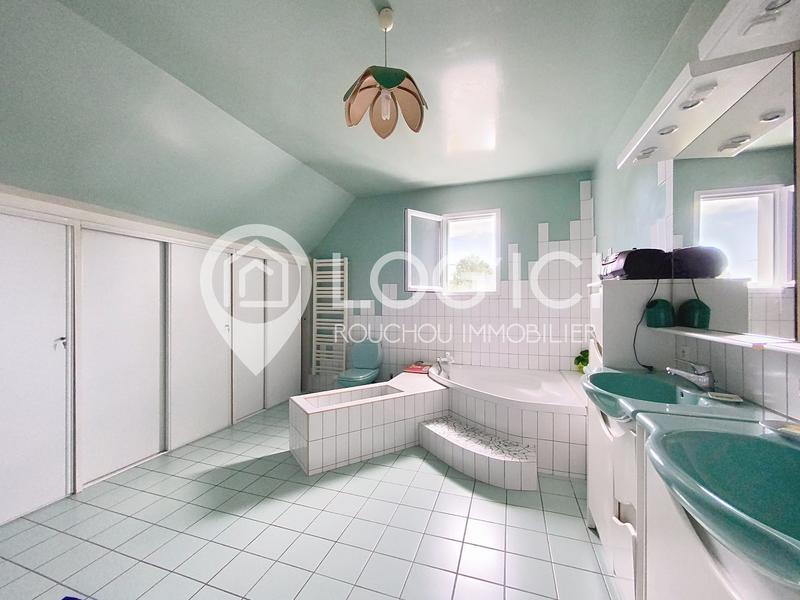 Maison - 204 m² - 6 pièces