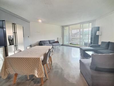 Appartement - 75 m² - 3 pièces