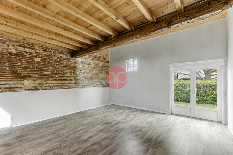 Propriété - 218 m² - 6 pièces