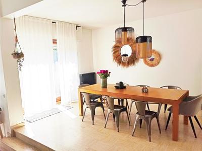 Maison - 341 m² - 7 pièces