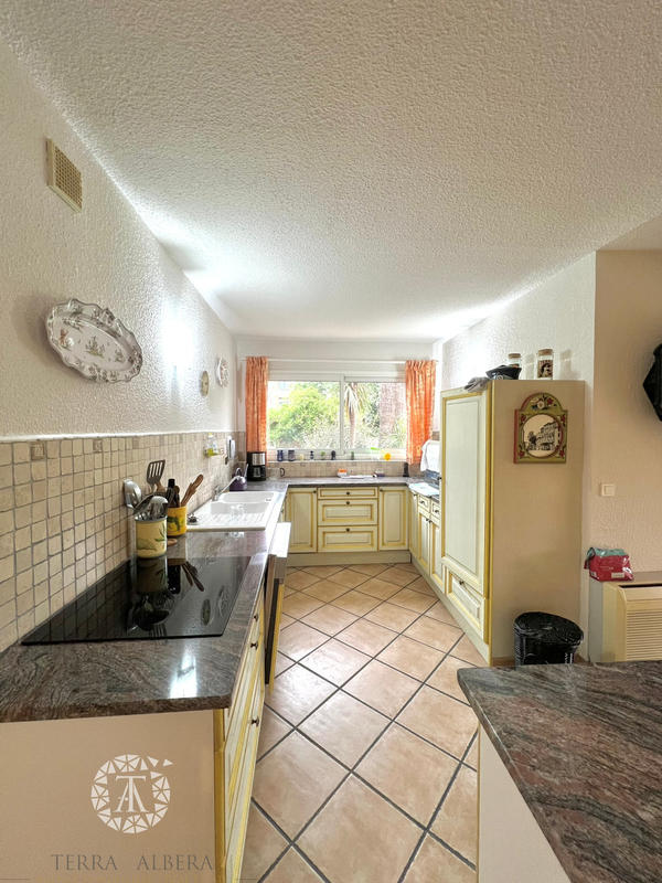 Maison - 197 m² - 5 pièces