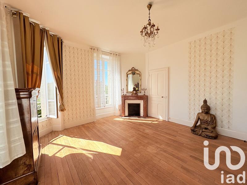 Maison - 271 m² - 9 pièces