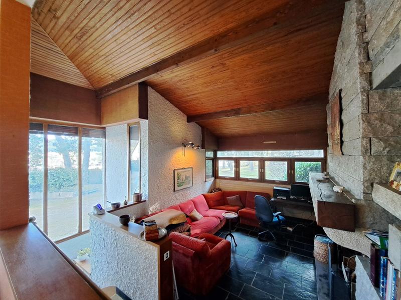 Maison - 248 m² - 9 pièces