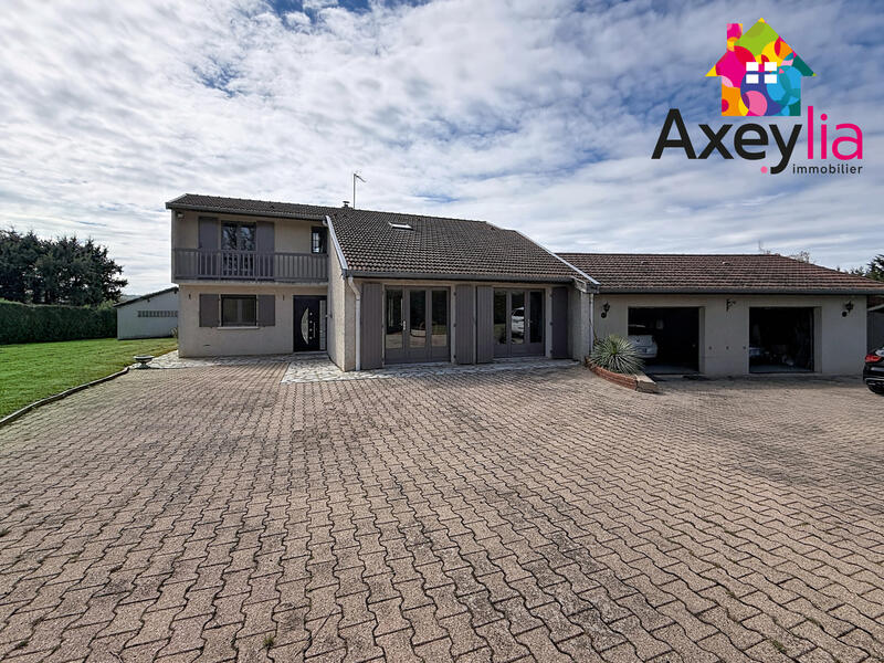 Maison - 167 m² - 7 pièces