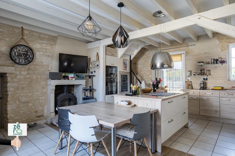 Maison - 208 m² - 8 pièces