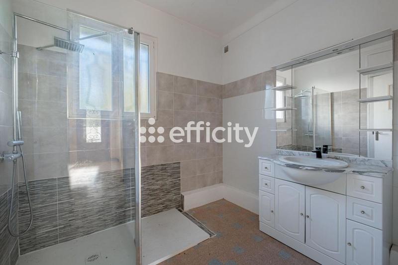 Appartement - 100 m² - 4 pièces