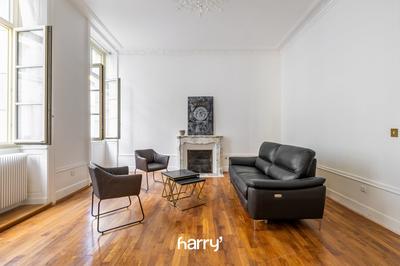 Appartement - 136 m² - 5 pièces