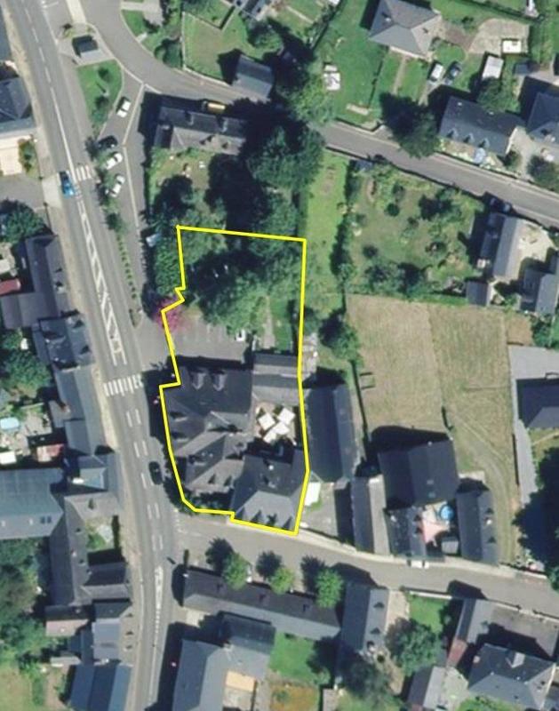 Maison - 996 m² - 22 pièces