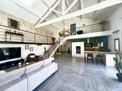 Maison - 321 m² - 11 pièces