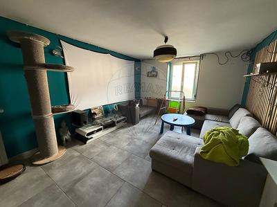 Maison - 218 m² - 9 pièces