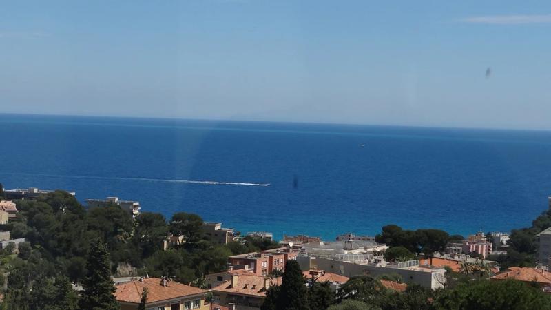 Maison - 240 m² - 5 pièces