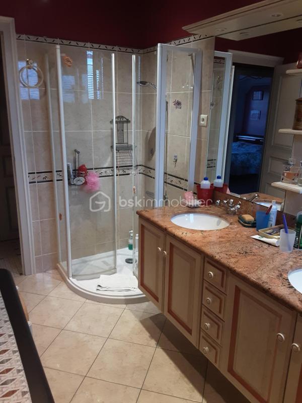 Maison traditionnelle - 124 m² - 7 pièces