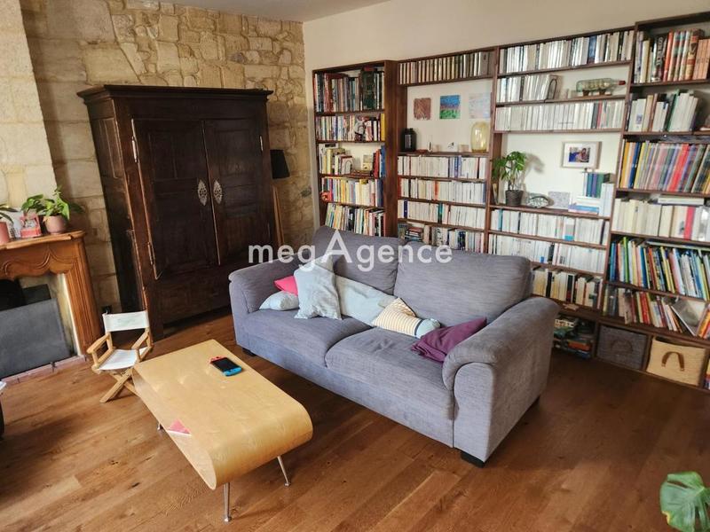 Maison - 230 m² - 8 pièces