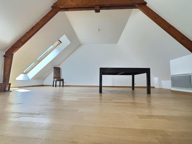 Maison - 212 m² - 5 pièces