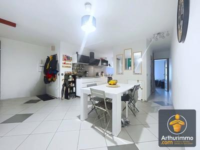 Appartement - 90 m² - 5 pièces