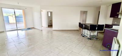 Maison - 98 m² - 4 pièces