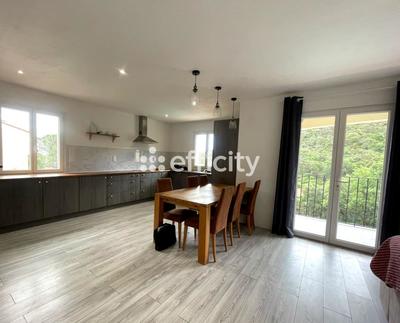 Maison - 140 m² - 6 pièces