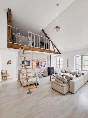 Maison - 225 m² - 8 pièces