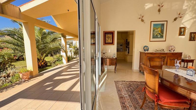 Villa - 211 m² - 7 pièces