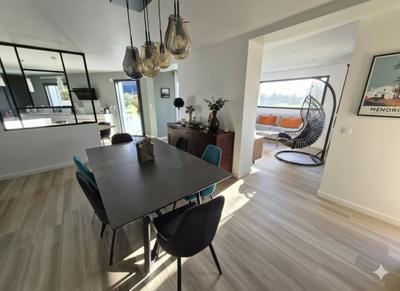 Maison - 151 m² - 7 pièces