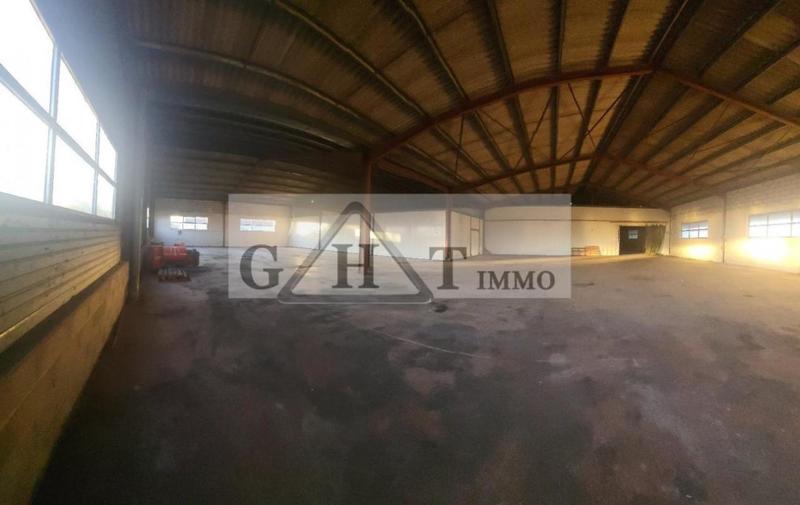 Entrepôt - 1 641 m²