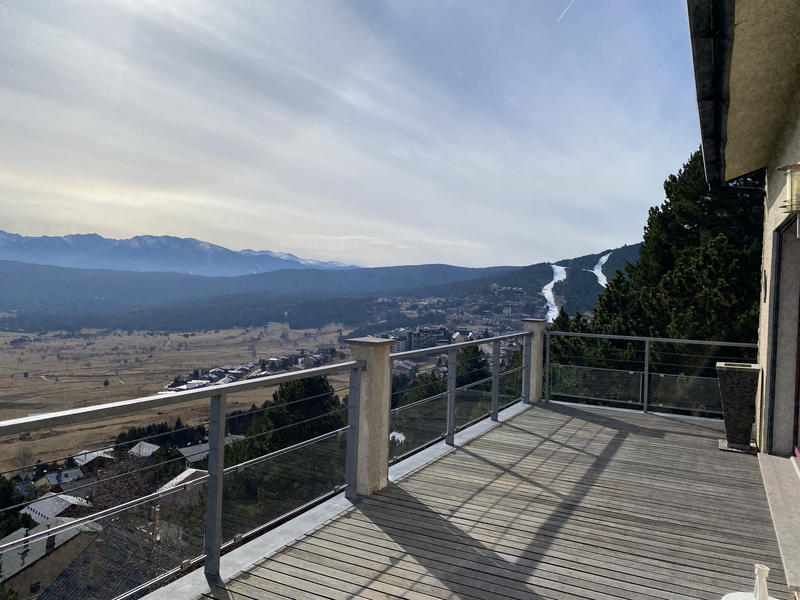 Châlet - 356 m² - 8 pièces