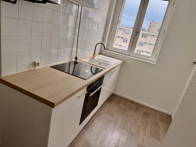 Appartement - 83 m² - 5 pièces