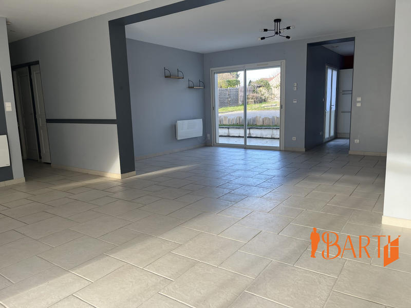 Maison traditionnelle - 188 m² - 7 pièces