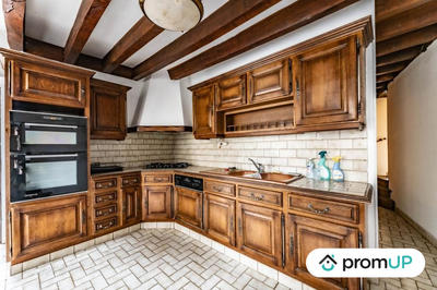 Maison - 270 m² - 5 pièces