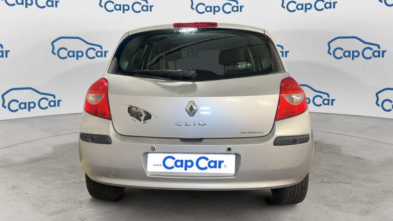 Renault Clio III 1.6 110 Bva Confort Dynamique