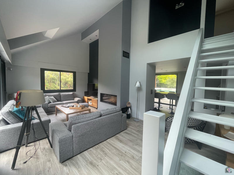 Maison contemporaine - 140 m² - 4 pièces