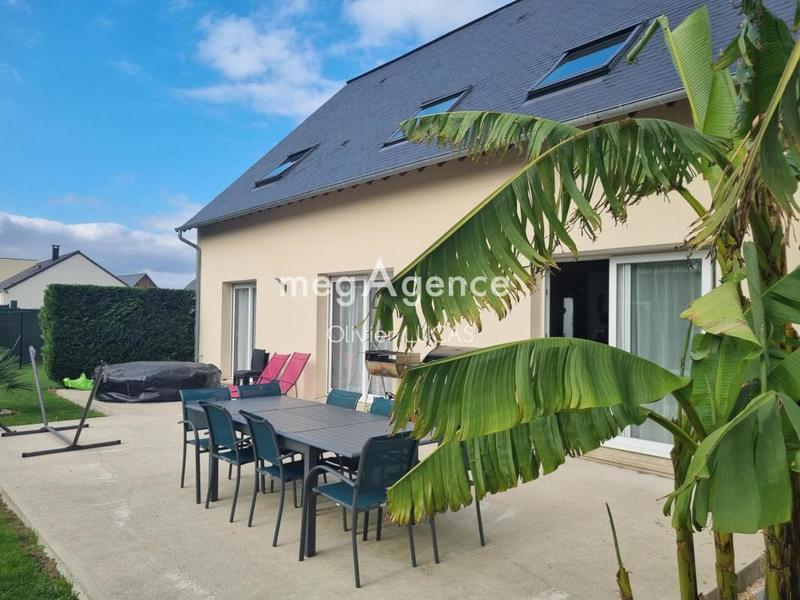Maison - 225 m² - 8 pièces