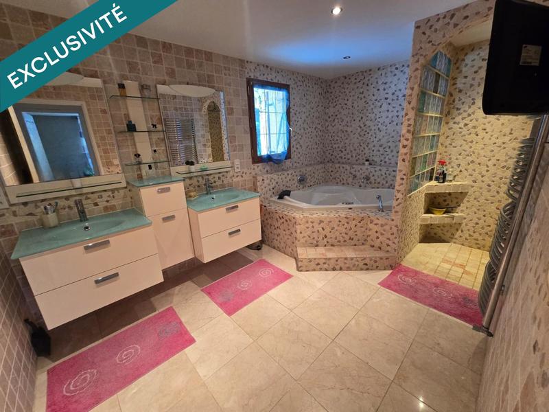 Villa - 226 m² - 7 pièces