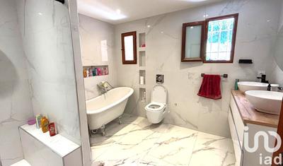 Maison - 485 m² - 27 pièces