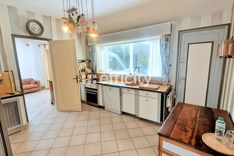Maison - 167 m² - 5 pièces